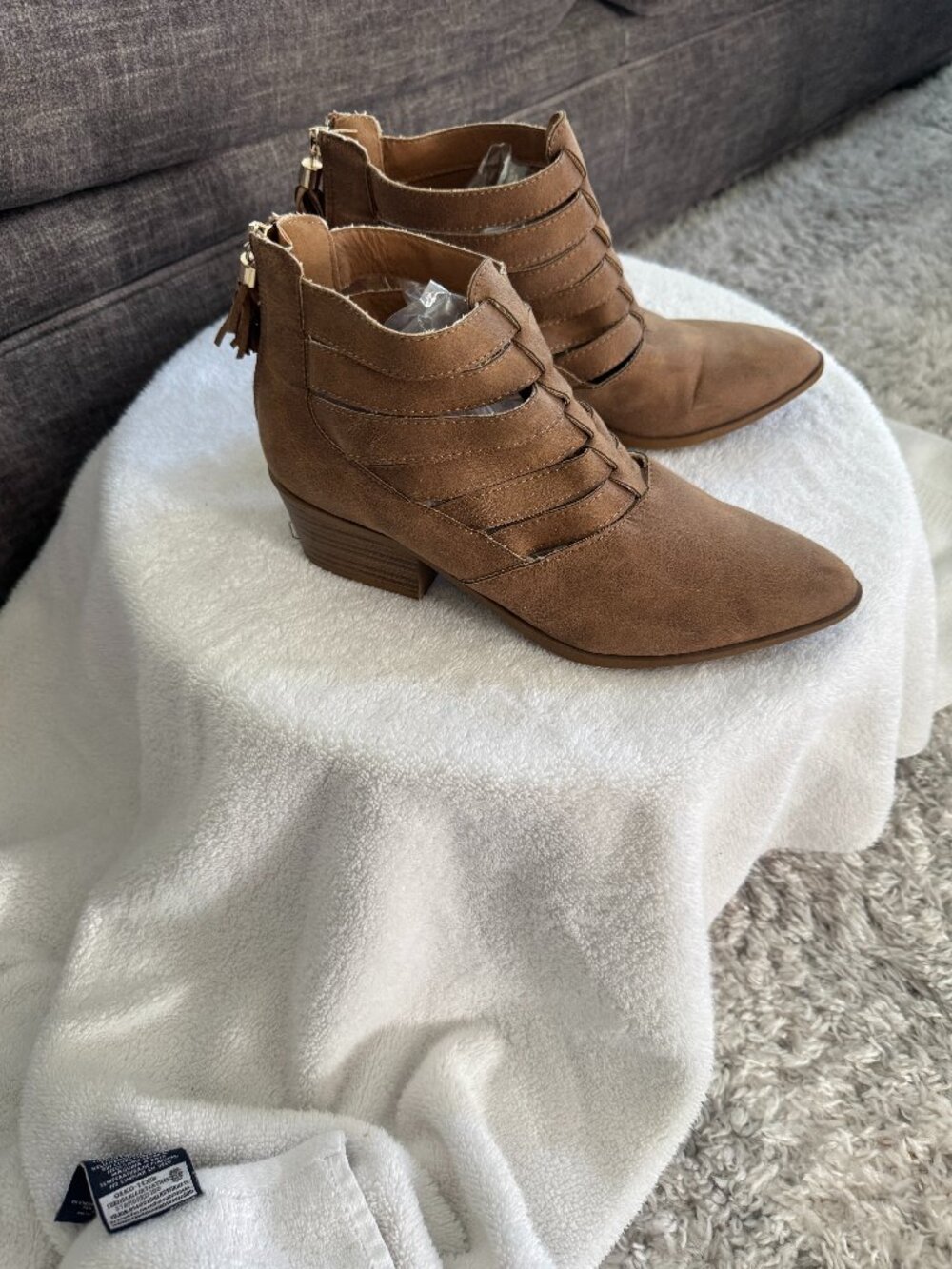 Fergalicious by Fergie Malaki Strappy Ankle Booties – Size 9